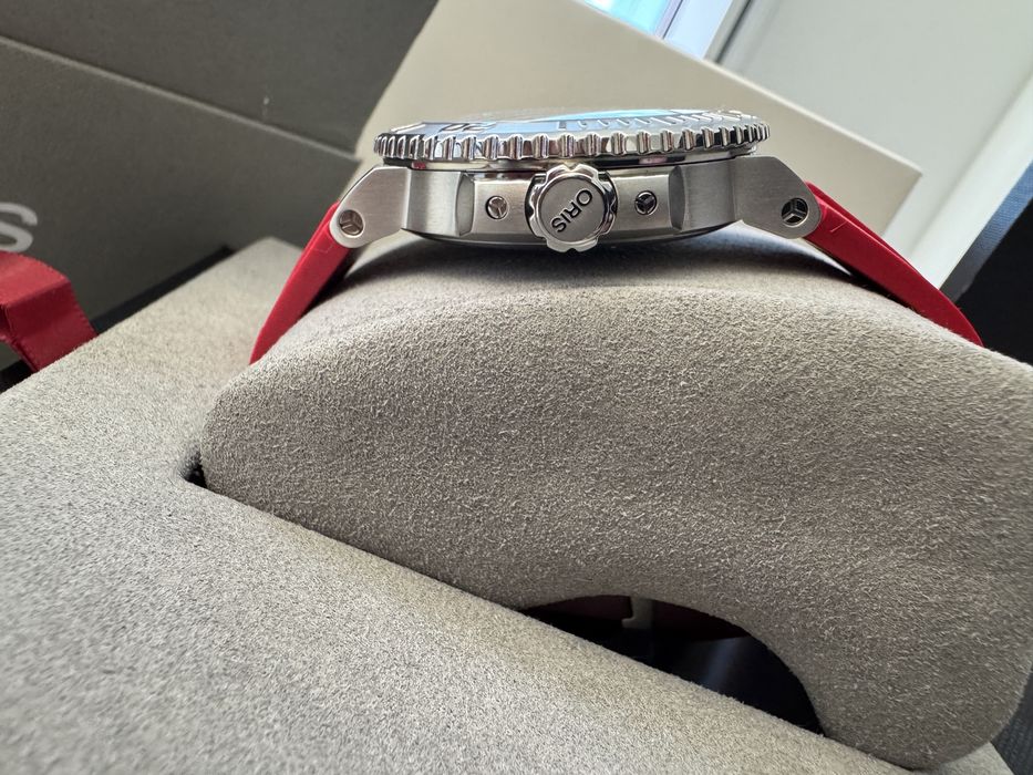Часовник Oris Aquis 01 733 7730 4153-07 4 24 66EB Swiss Made