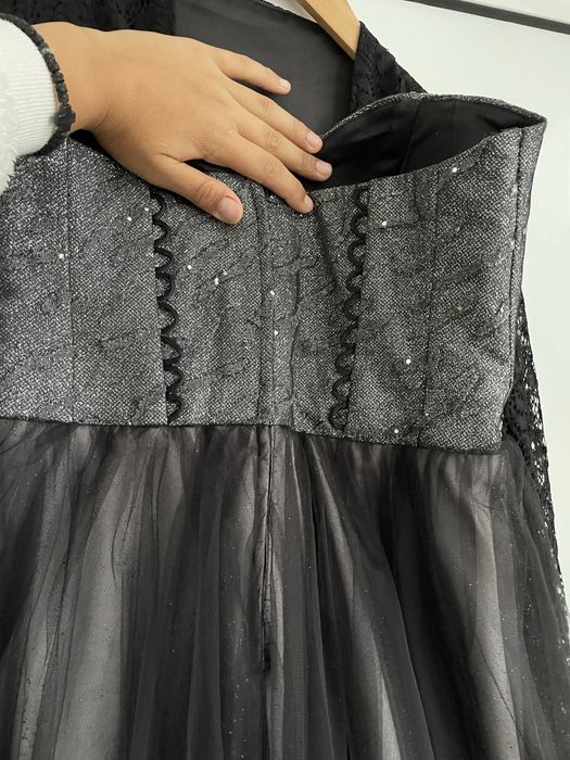 Продавам бална рокля