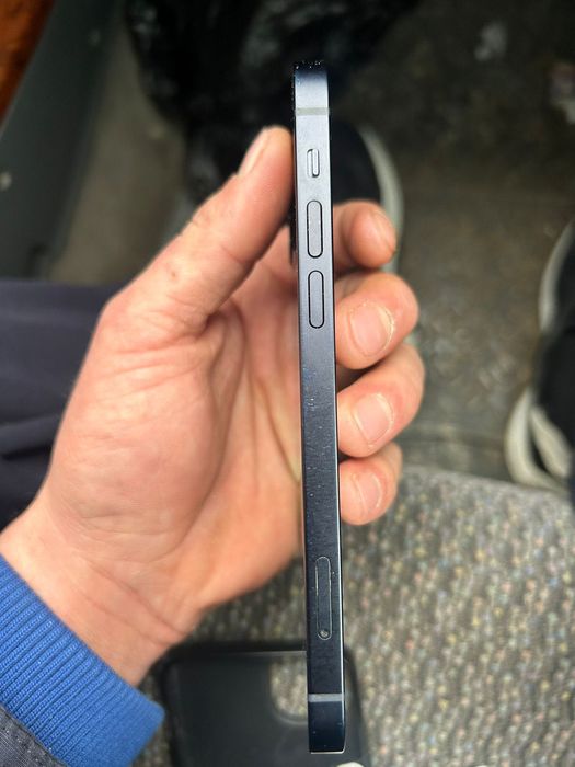 iPhone 12 c гарантией