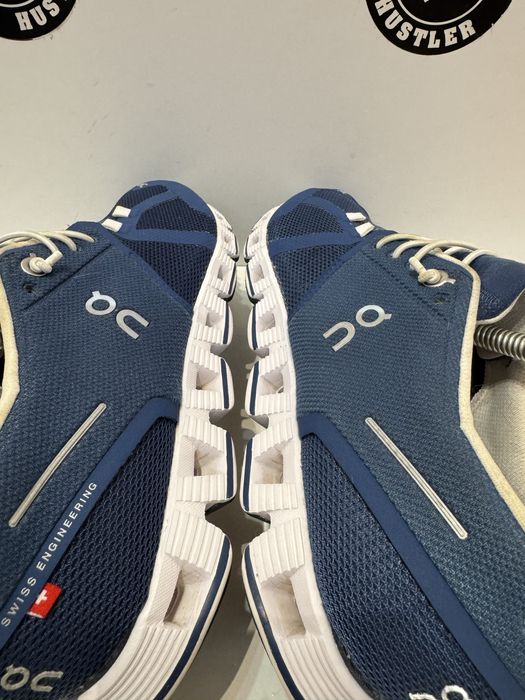 Маратонки ON CLOUD .Номер 38.5