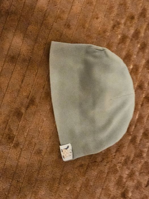 Căciulițe băieți 1–2 ani – călduroase, protecție gât