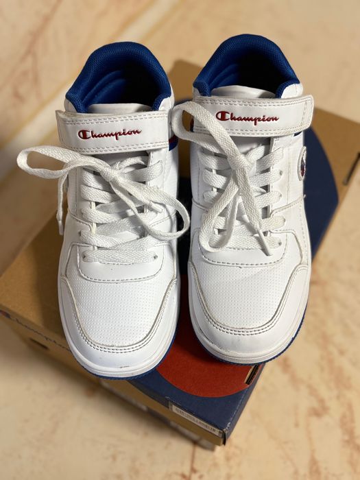 Детски сникърси Champion