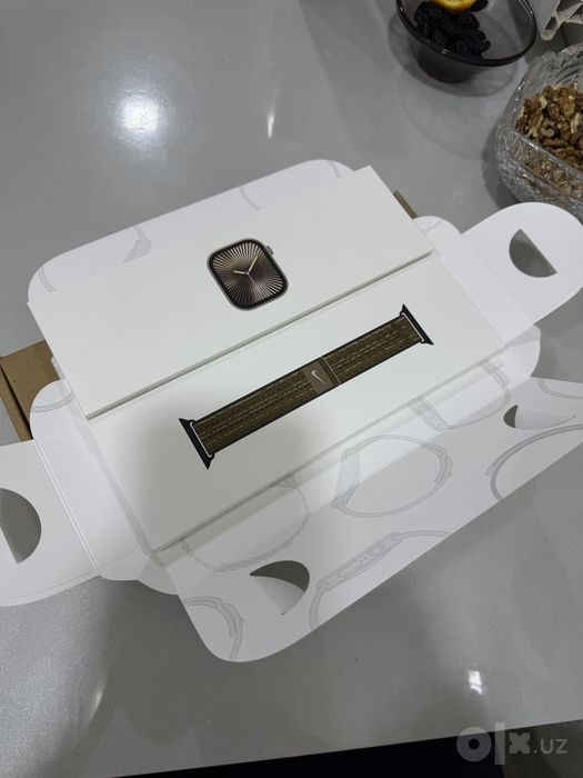 Продам Apple Watch Series 10 46mm Steel Gold Milanese Gold Titanium