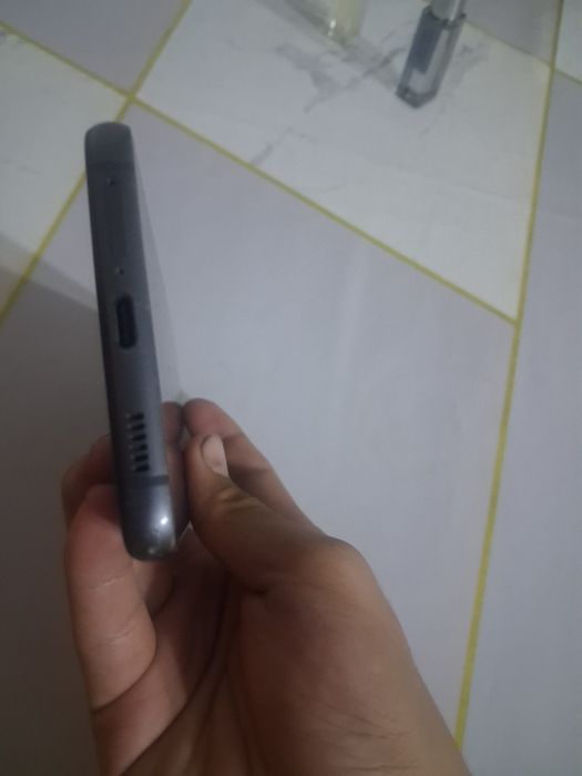 Samsung s21 fe .