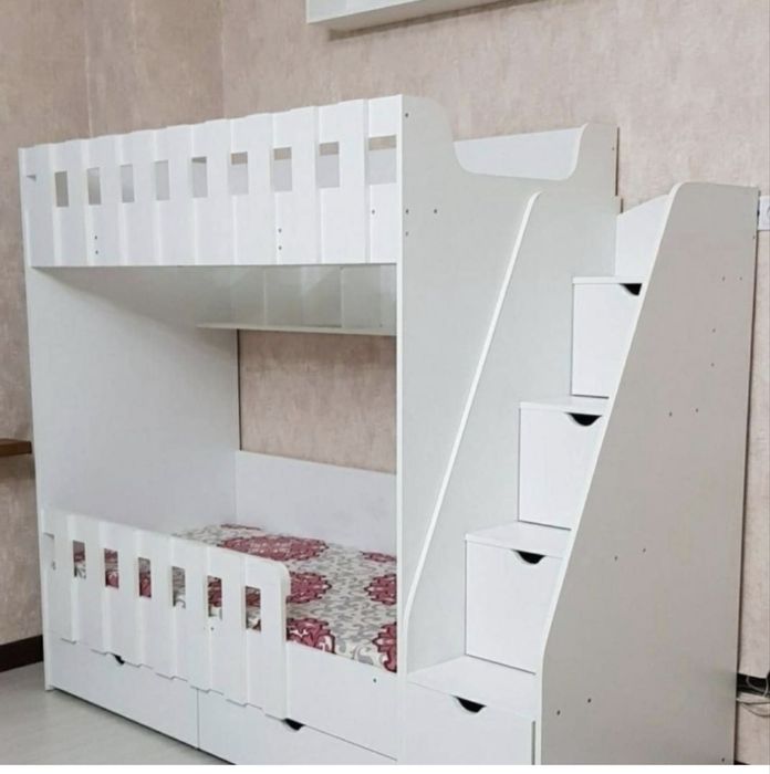 Продам кровать двух ярусную