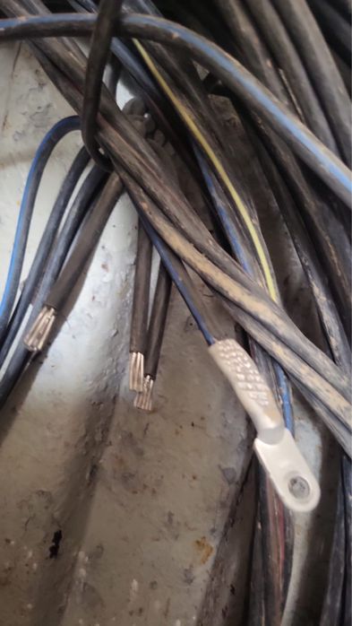 Кабель высоко вольтный