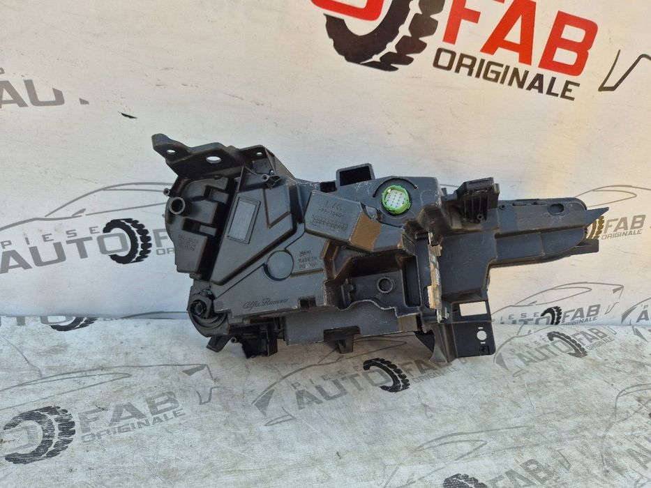 Far stanga Alfa Romeo Junior Full LED 50572577 Nou original