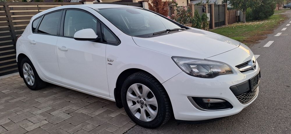 OPEL Astra 2013 — imagine 2
