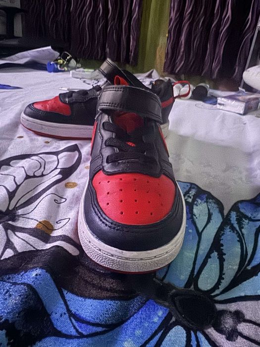 Продавам найк 26 номер