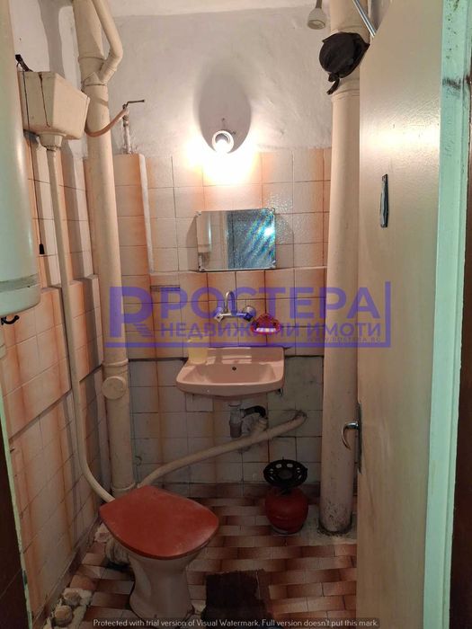 Продава се Тристаен апартамент в Търговище, Запад 2 - 77 кв.м за 973 €/кв.м - Снимка #10