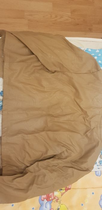Geaca scurta  fete mărimea L din piele 50lei fix