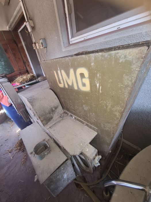 Vand moara 3 in1.  1300 ron