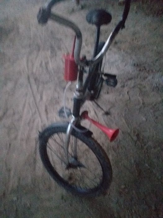 Velosiped sotiladi Narxi 300000 ming