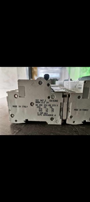 Автоматични превключватели