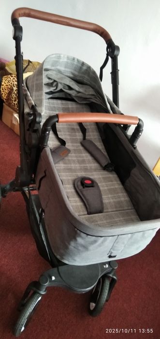 Vand cărucior pentru copii