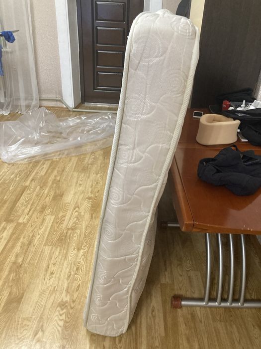 Продам матрас 140x190