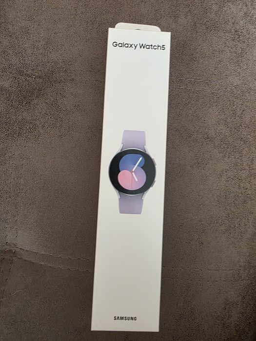 Samsung Galaxy Watch 5 лилав