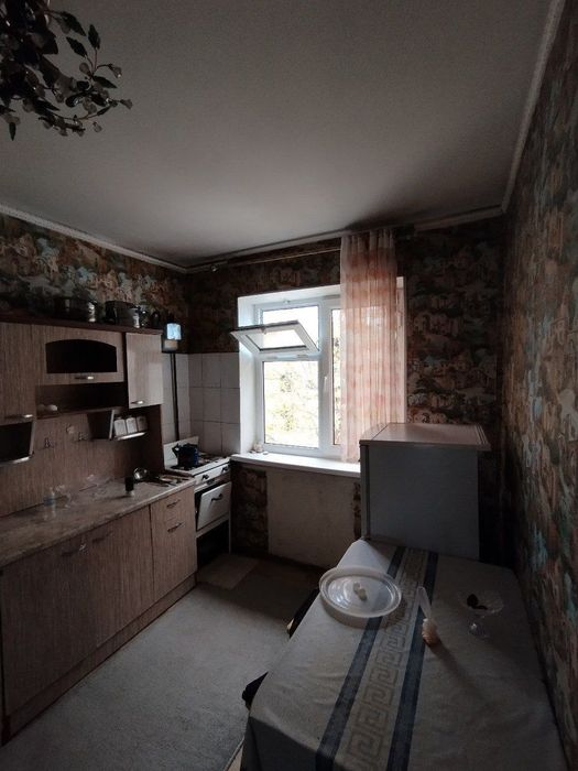 Dokanalda yo'lni bo'yida 1xonali uy sotiladi. 16000$.