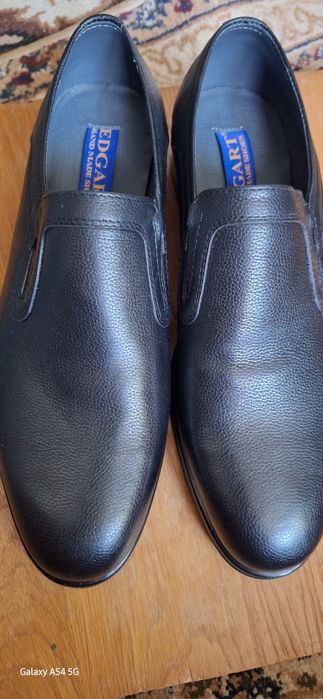 Новые кожанные туфли 40 размер