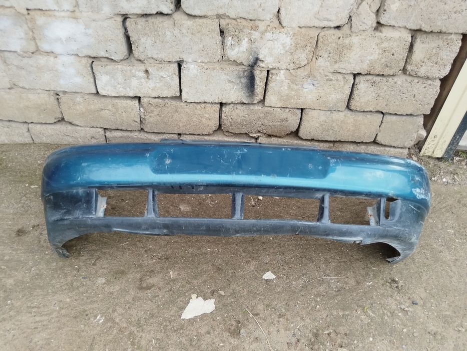 Бампер передний б/у