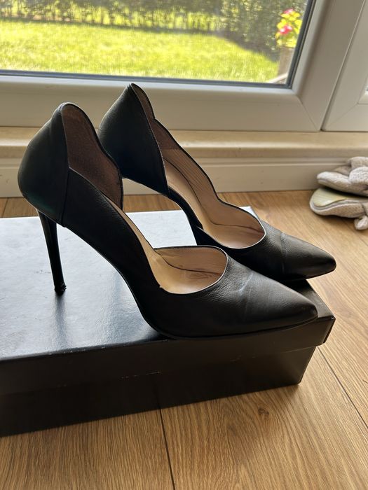 2 чифта обувки на ток за 25€