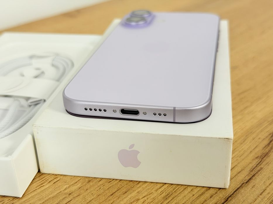 iPhone 17 Lavender 34 зареждания