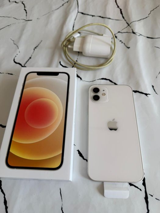 Продается айфон 12