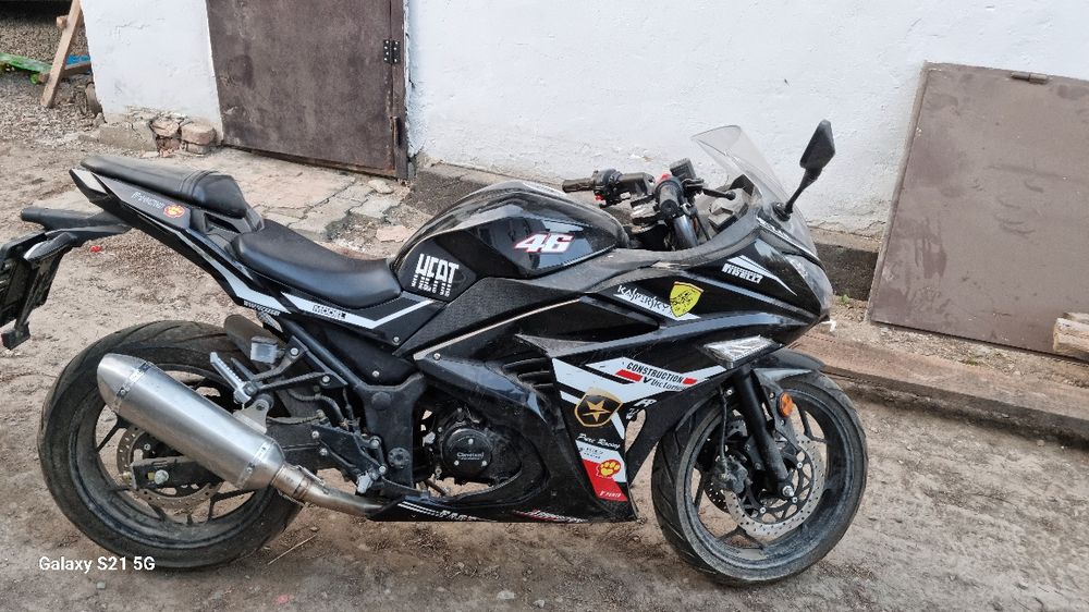 Мотоцикл спортивный