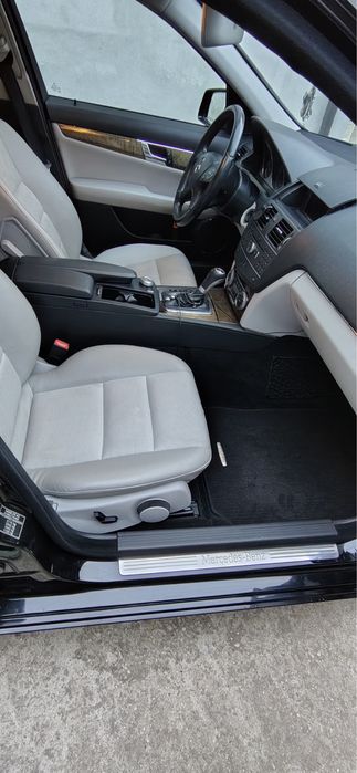 MERCEDES-BENZ C-Class 2011 — imagine 5