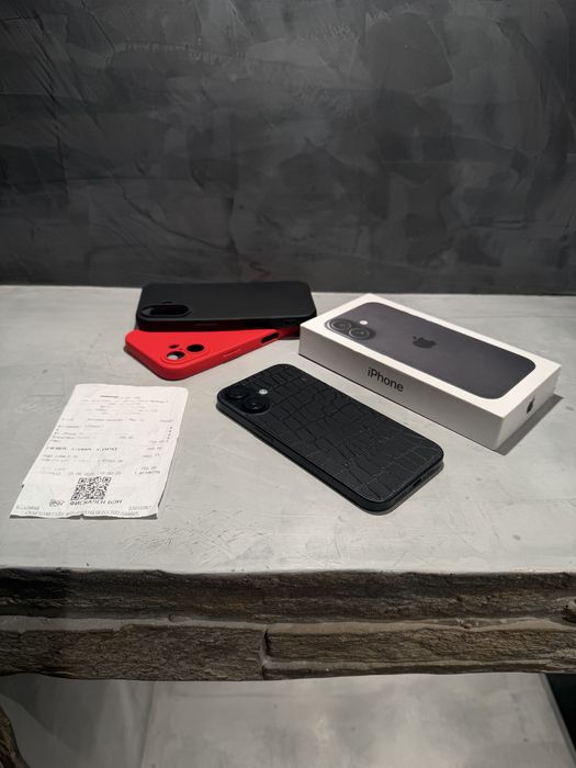 КАТО ЧИСТО НОВ Iphone 16, 100% батерия Black