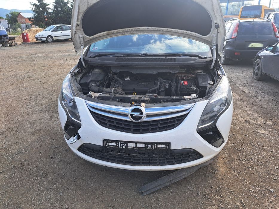 Опел Зафира 1.6 16V Турбо на части !