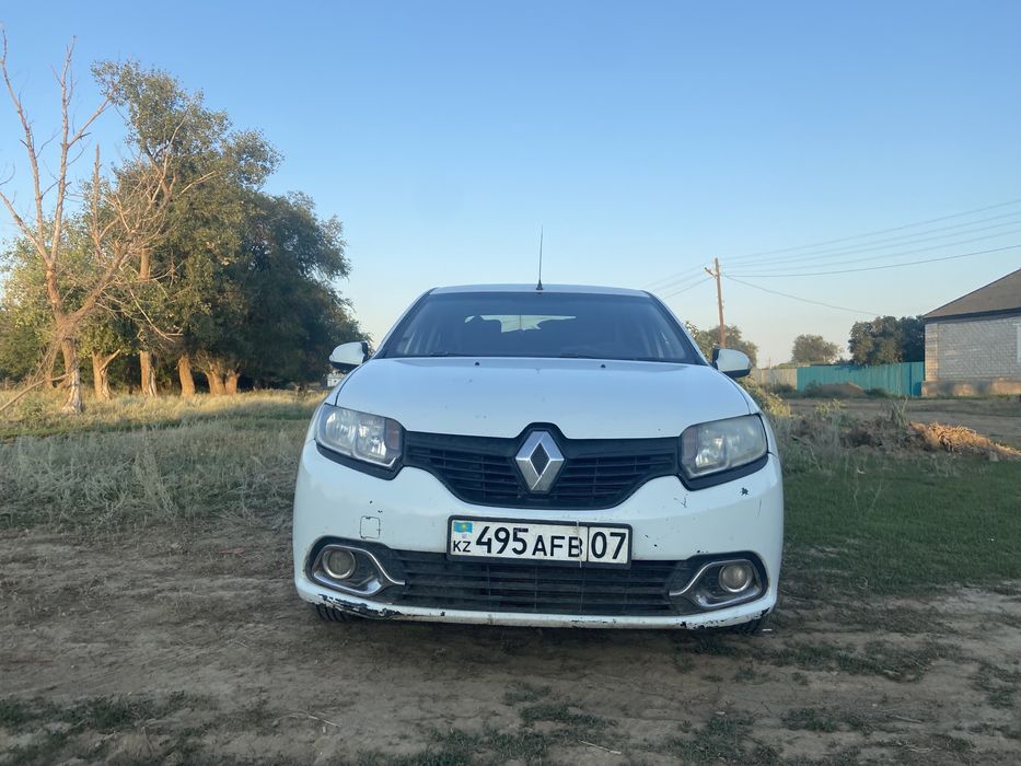 Продам машину рено логан