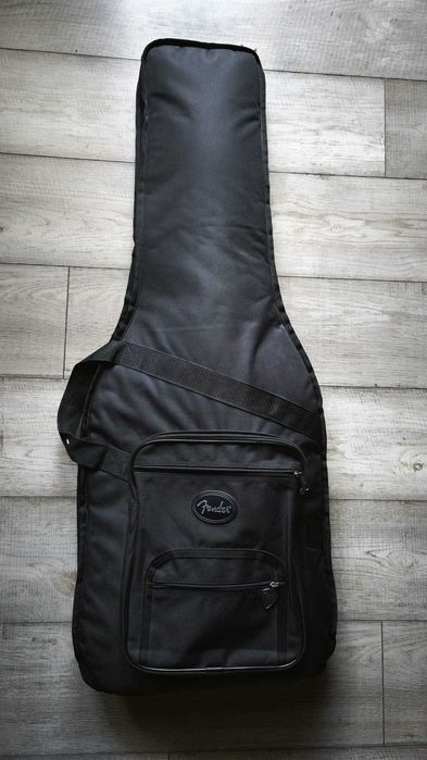 Husă chitară electrică Fender Deluxe Electric Guitar Gig Bag – Stratocaster / Telecaster - GARANTIE 1 AN !