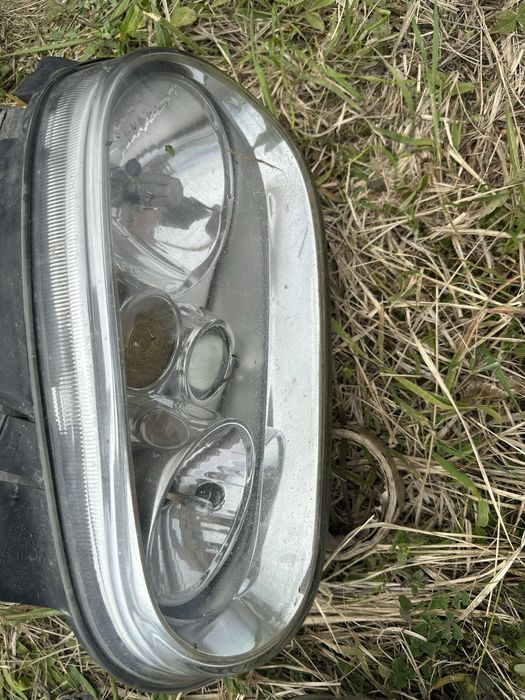 Far faruri golf 4 cu lupa