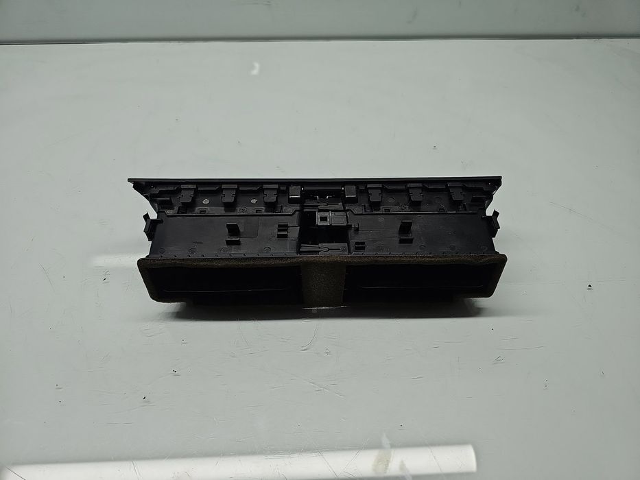 Grila aerisire centrala AUDI A5 Cabriolet (8F7) [Fabr 2009-2015] 8T282
