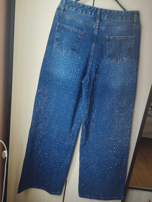 Дамски дънки, пуснат крачол с камъни