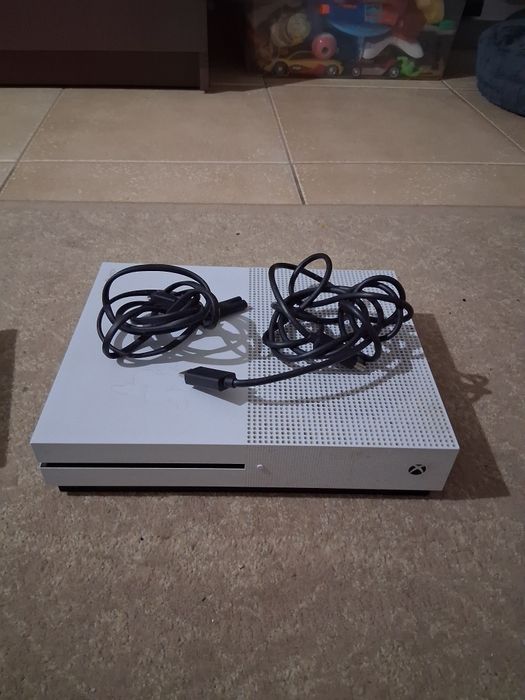 Vand xbox one S .