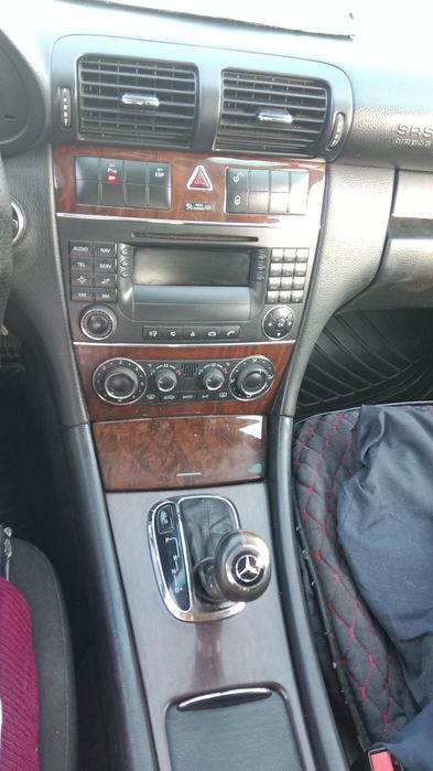 Мерседес с 203 универсал 2007года