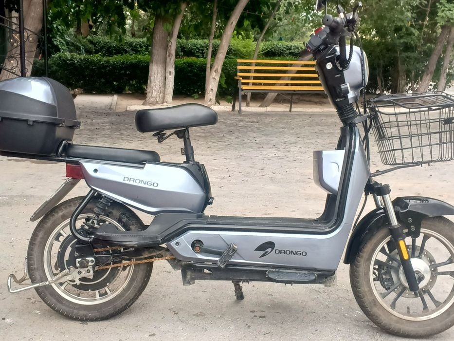 Skuter sotiladi elekticheskiy
