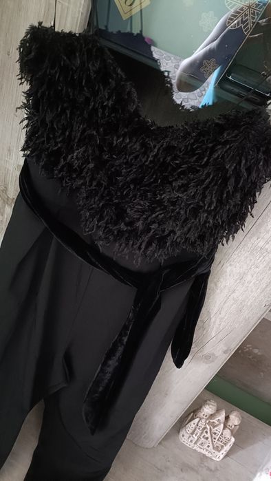 Vând haine elegante