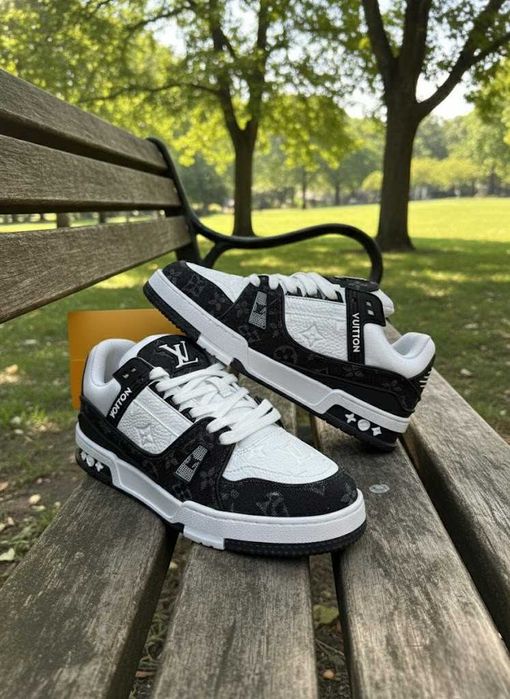 Adidasi LV Trainers - Negru Alb - Produs Premium Full Box