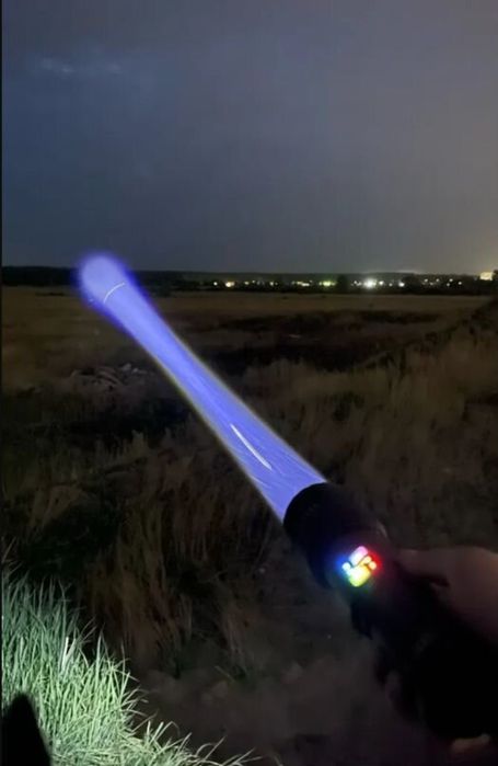 Ручной мощный прожектор - фонарь