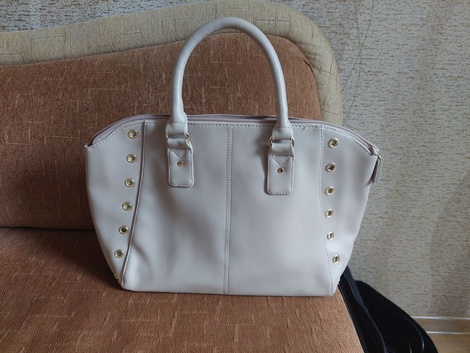 Дамска чанта!Чисто нова.