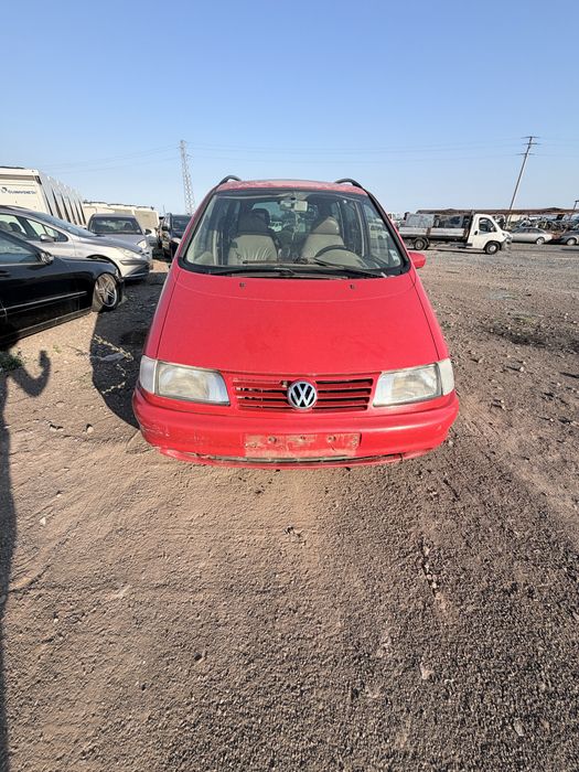 Volkswagen Sharan 1.9 TDI 110 к.с. AVG 1999 г. на части