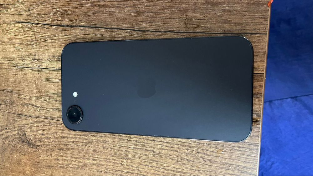 Iphone 16 e 128 gb 100%