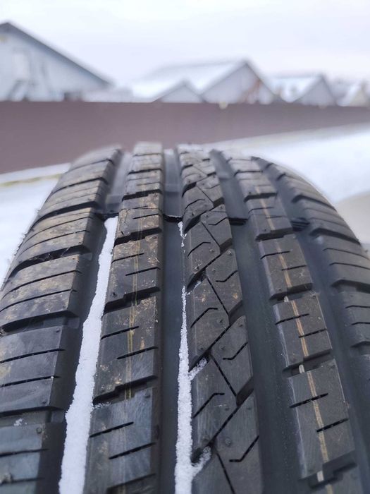 Anvelope 235/65 R17 M+S. NOI