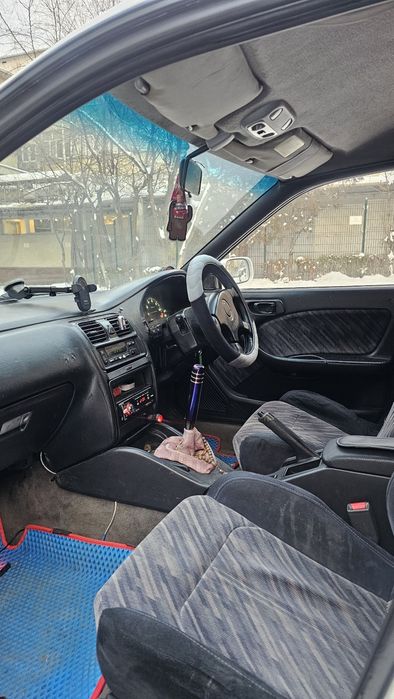 Машина Subaru legacy