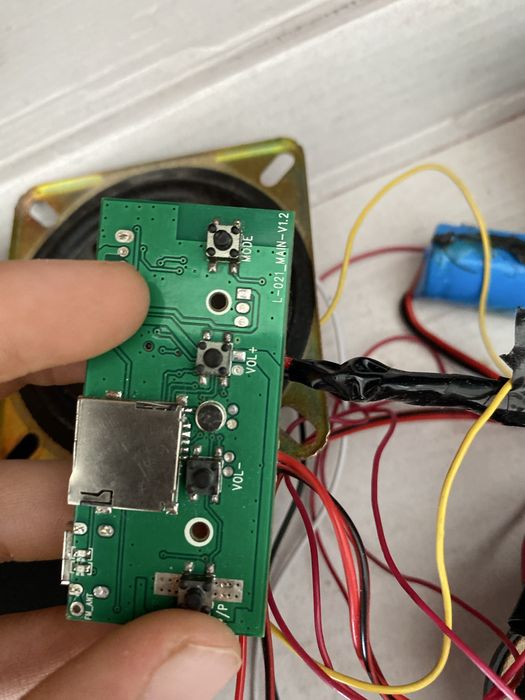 Продам сабы играют хорошо за 3000продам