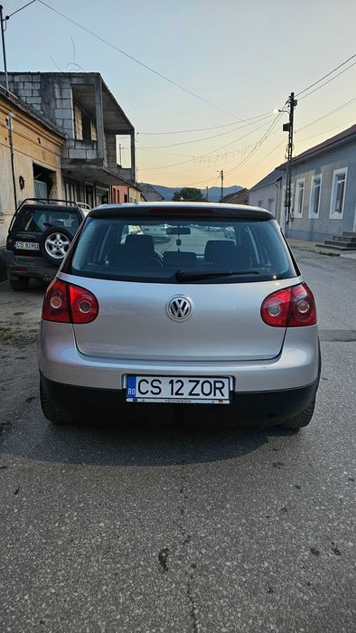 Vand golf 5 2004