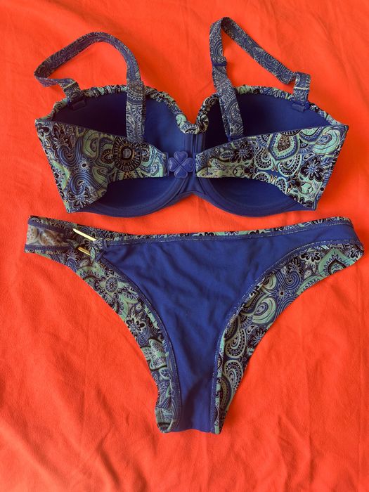 Chantelle , Triumph 34D , 75D,  горнища и долнища М